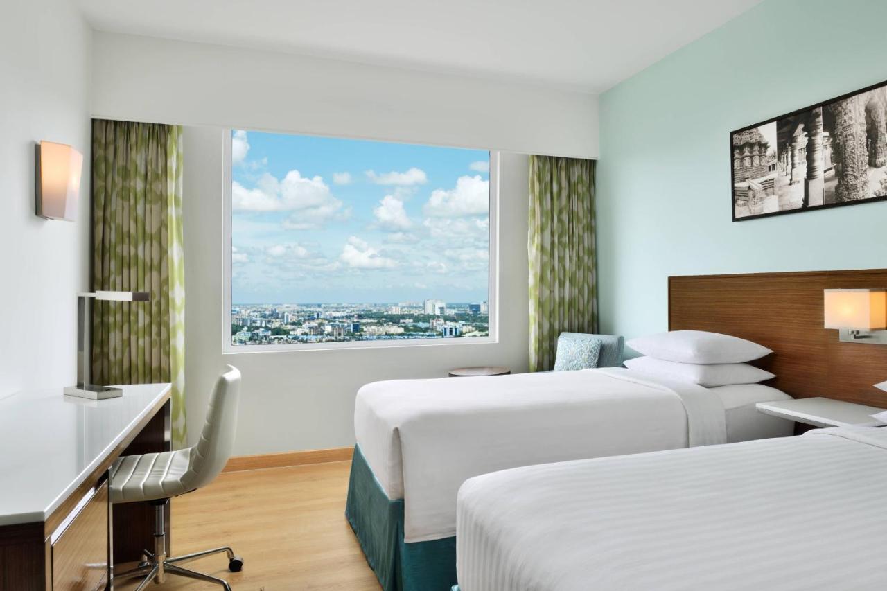 Отель Fairfield By Marriott Bengaluru Rajajinagar Экстерьер фото