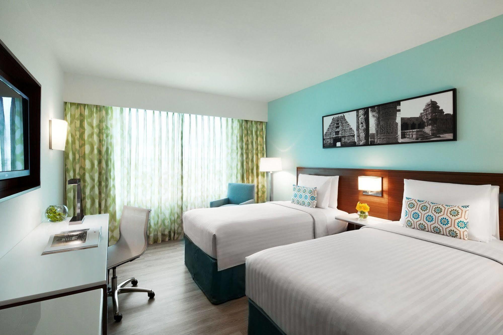 Отель Fairfield By Marriott Bengaluru Rajajinagar Экстерьер фото