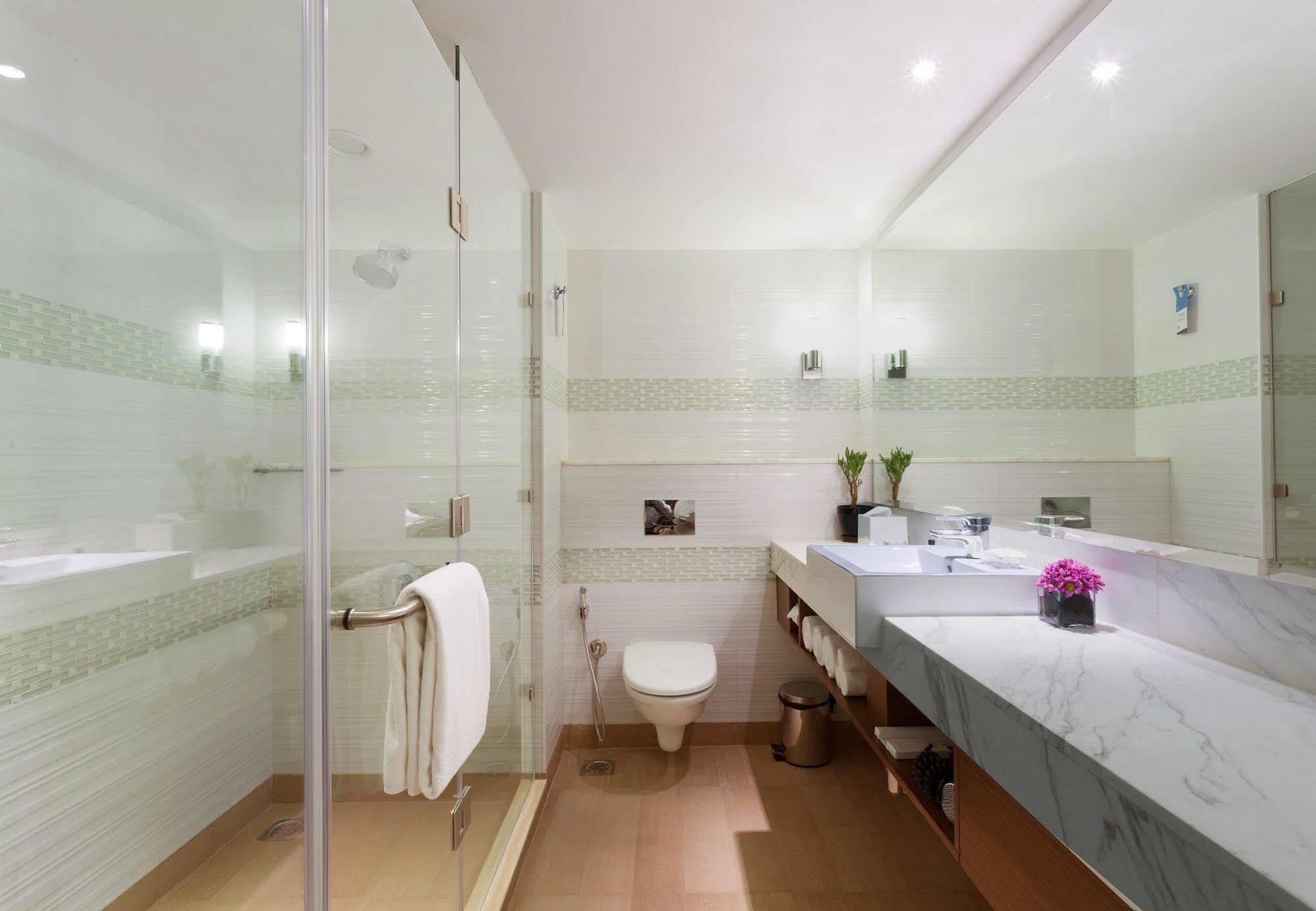 Отель Fairfield By Marriott Bengaluru Rajajinagar Экстерьер фото
